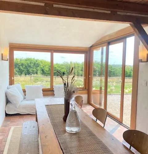 Maison De Charme Dans Un Ecrin De Verdure Et Calme