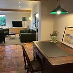 Maison De Charme Dans Un Ecrin De Verdure Et Calme Casa de Férias Saint-Gâtien-des-Bois