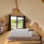 Maison De Charme Dans Un Ecrin De Verdure Et Calme Saint-Gâtien-des-Bois