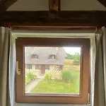 Casa de Férias Maison De Charme Dans Un Ecrin De Verdure Et Calme Saint-Gâtien-des-Bois