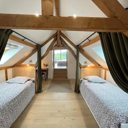 Hébergement de vacances Maison De Charme Dans Un écrin De Verdure Et Calme *