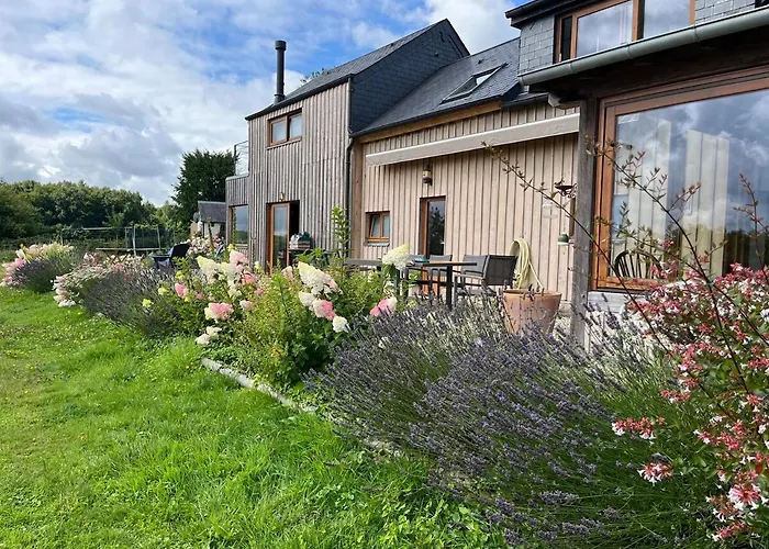 Maison De Charme Dans Un Ecrin De Verdure Et Calme