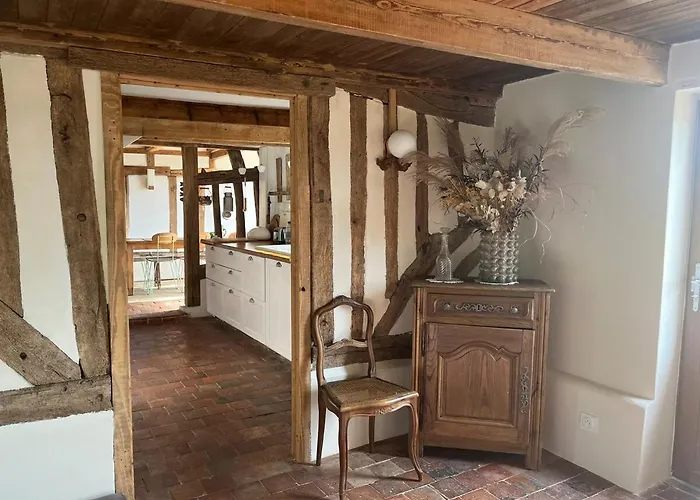 Maison De Charme Dans Un Ecrin De Verdure Et Calme *