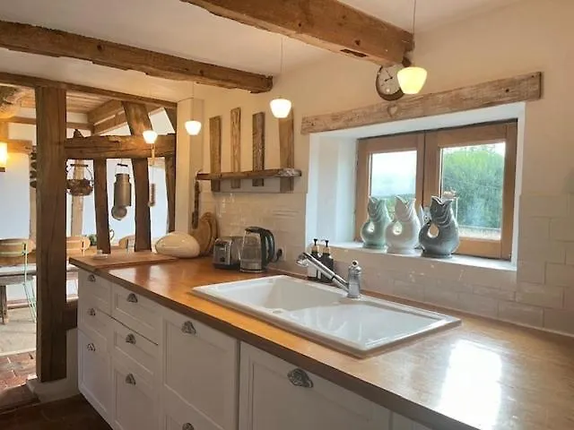 Maison De Charme Dans Un Ecrin De Verdure Et Calme 度假居 *